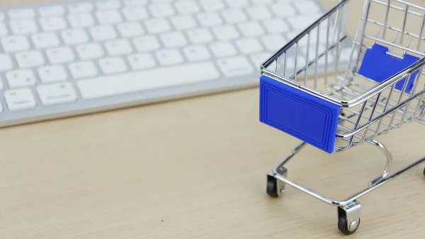 保険診療の資産を活かす「オンライン診療×EC」収益シュミレーション公開